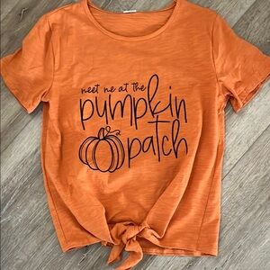 Orange Pumpkin Patch Graphic Tee. Large. NWOT